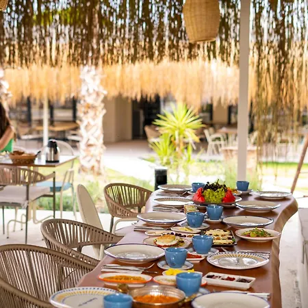 Hotel Bellezza Alacati 4*