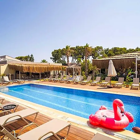 Bellezza Alacati Ξενοδοχείο *